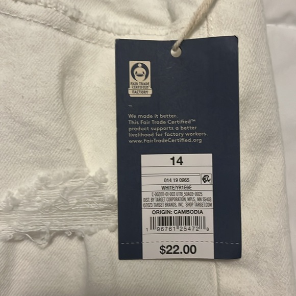 NWT White denim short - Picture 4 of 6